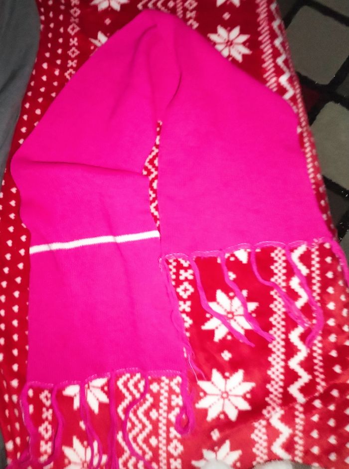 Écharpe bébé ou enfant en très bon état 👌🏻