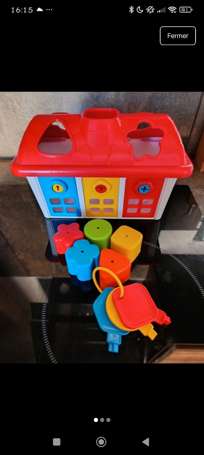 Maison jeux formes clés