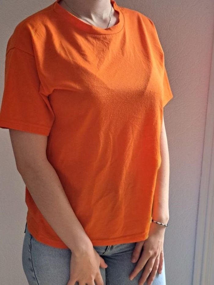 T shirt orange