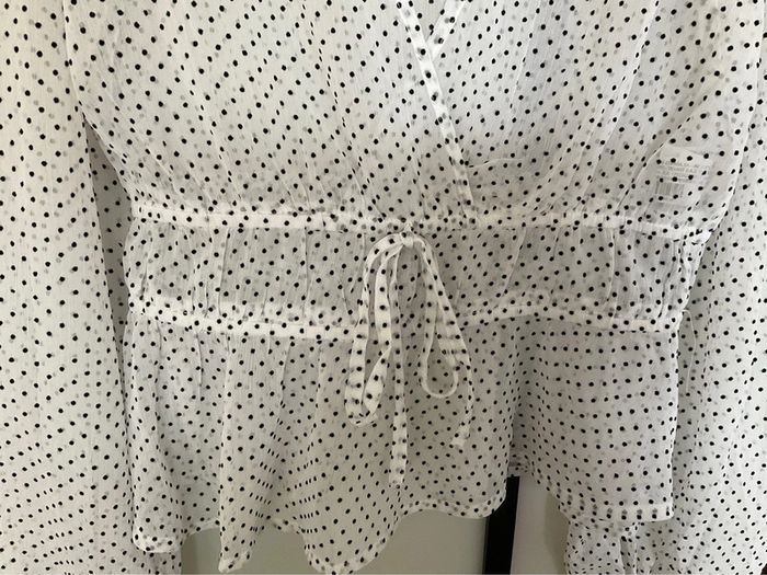 Blouse blanche et noir Stradivarius - photo numéro 3