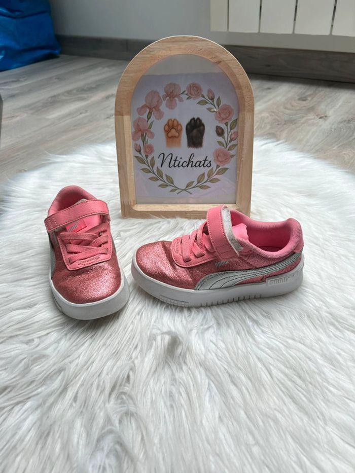 Superbes baskets PUMA rose pailleté - Pointure 28