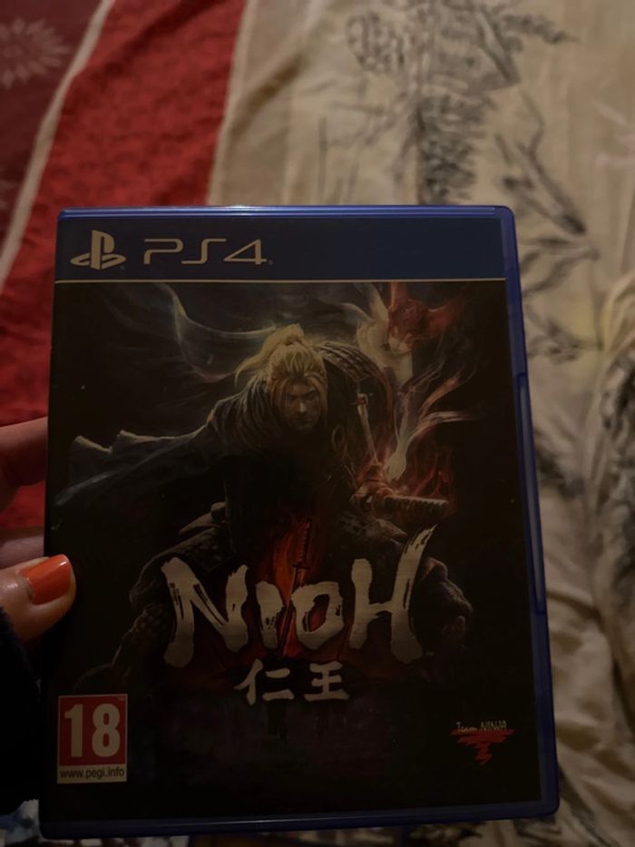 Jeu ps4 Nioh très bon état
