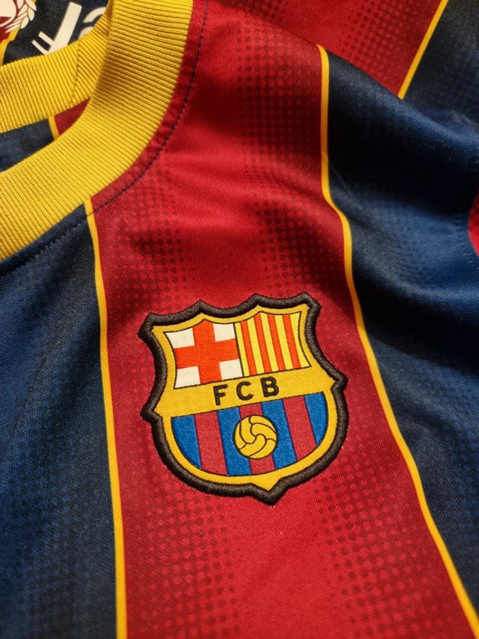Nike
T-Shirt FC Barcelone taille 12-13 ans * foot * - photo numéro 5