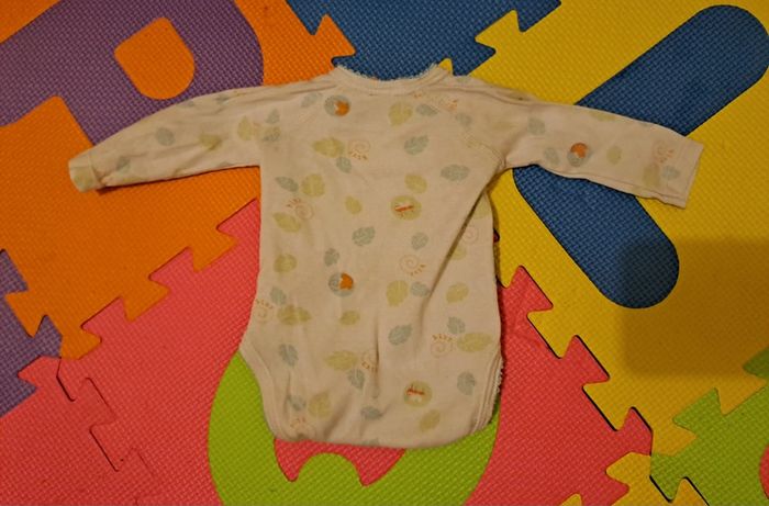 Lot 4 bodies manches longues, taille naissance (50 cm) - photo numéro 3