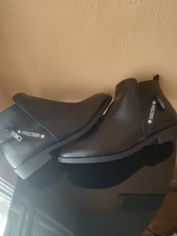 Bottines neuves T. 41