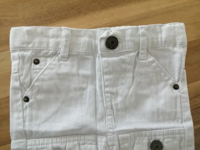 Pantalon bermuda tape à l'œil blanc - photo numéro 3