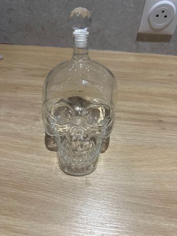 Carafe tête de mort 