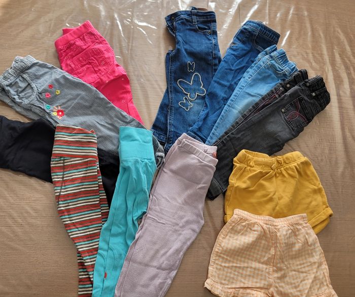** Lot de vêtements fille 2 ans toute saison ** - photo numéro 3