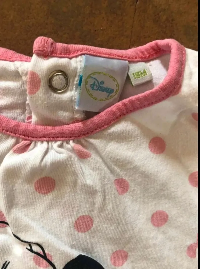 Tee shirt Disney Minnie taille 18 mois en parfait état - photo numéro 2