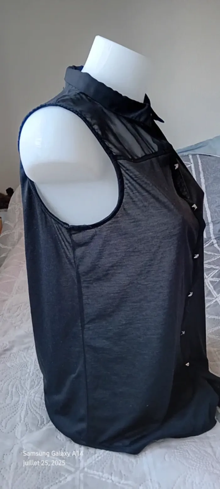 Blouse sans manches longue semi transparente bi matière avec boutons noire femme S h&m - photo numéro 10