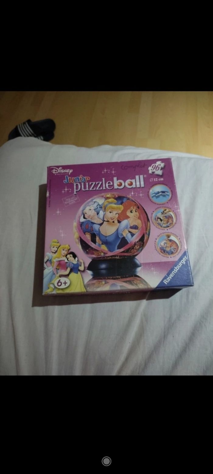Puzzle ball Disney