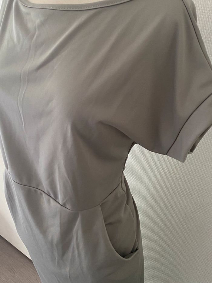 Robe grise M - photo numéro 3