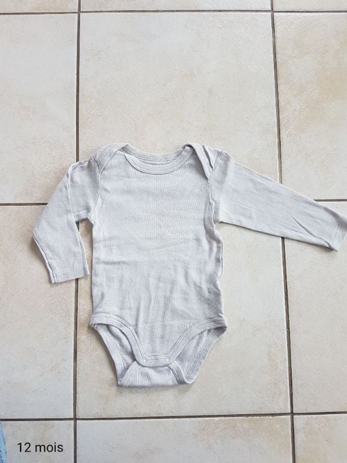 Body 12 mois
