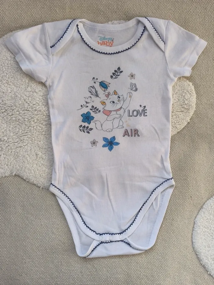 👕 Body Disney Baby – Taille 36 mois – Motif Marie, fleurs & papillons