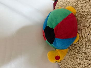 Tortue vintage peluche jaune rouge bleu vert