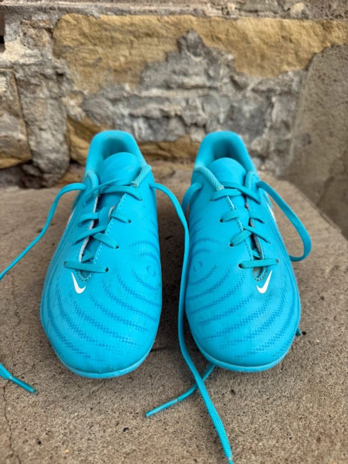 Crampons Nike Phantoms pointure 32