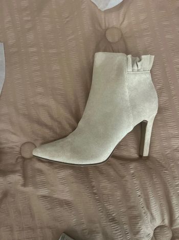 Bottines beiges,neuve pointure 40