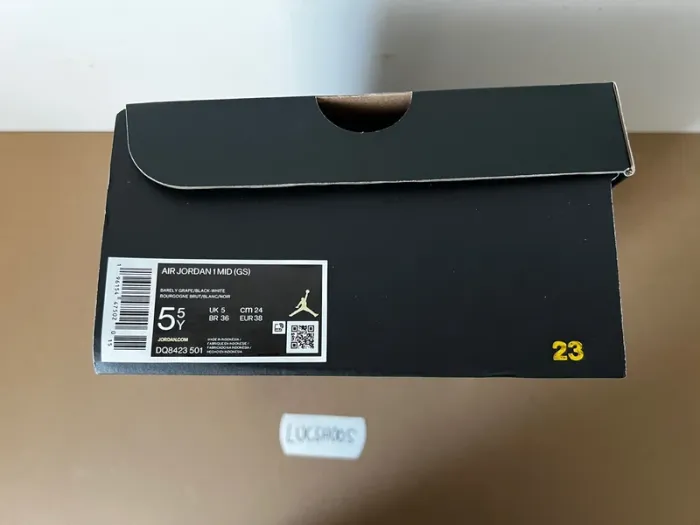 Nike Air Jordan 1 Mid Barely Grape - 38 - photo numéro 9