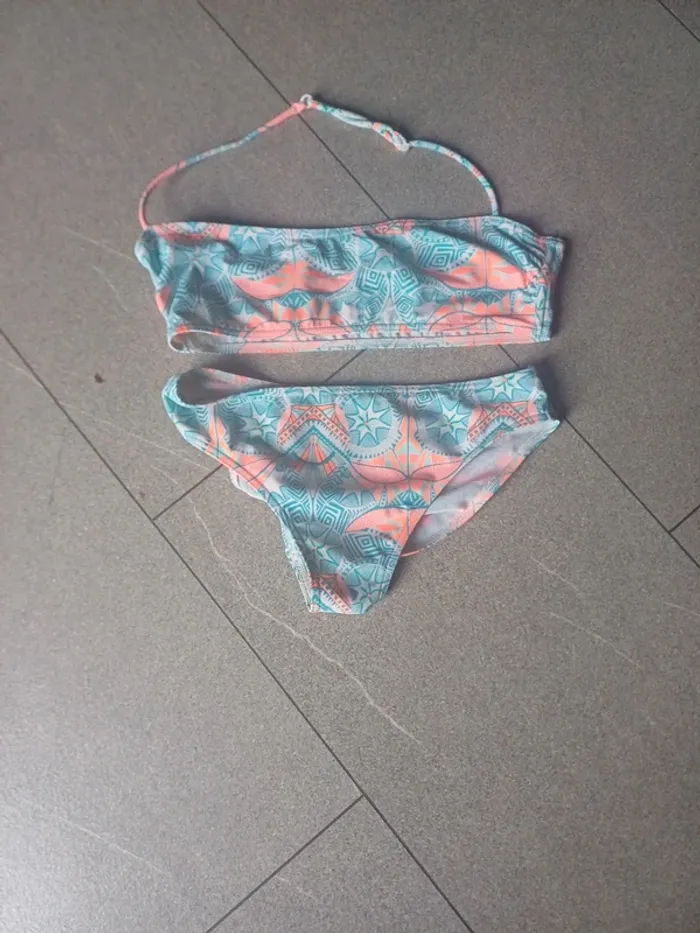 Maillot de bain motifs decathlon 16 ans