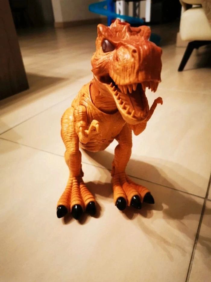 Figurine dinosaure