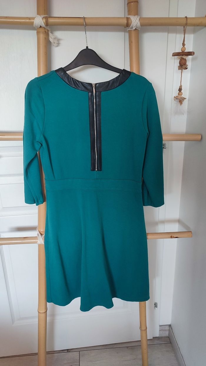 Robe TBE - photo numéro 3