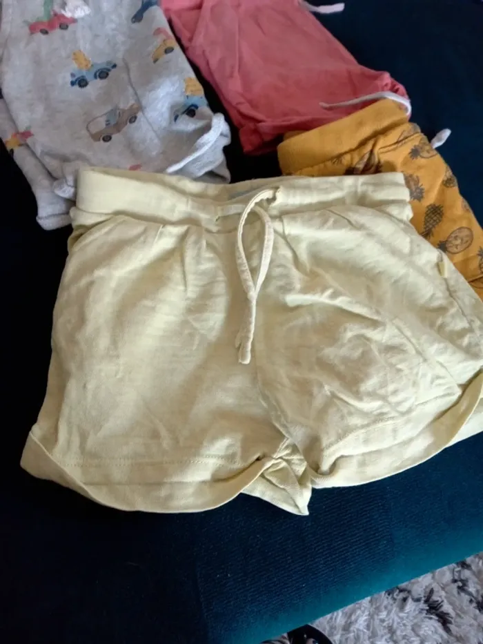 Lot de 4 shorts 24mois - photo numéro 2