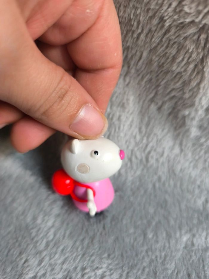 Figurine Peppa pig - photo numéro 2