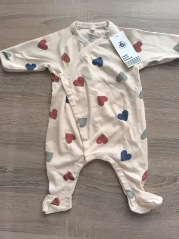 Pyjama léger neuf coeurs multicolore Petit bateau 1 mois unisexe