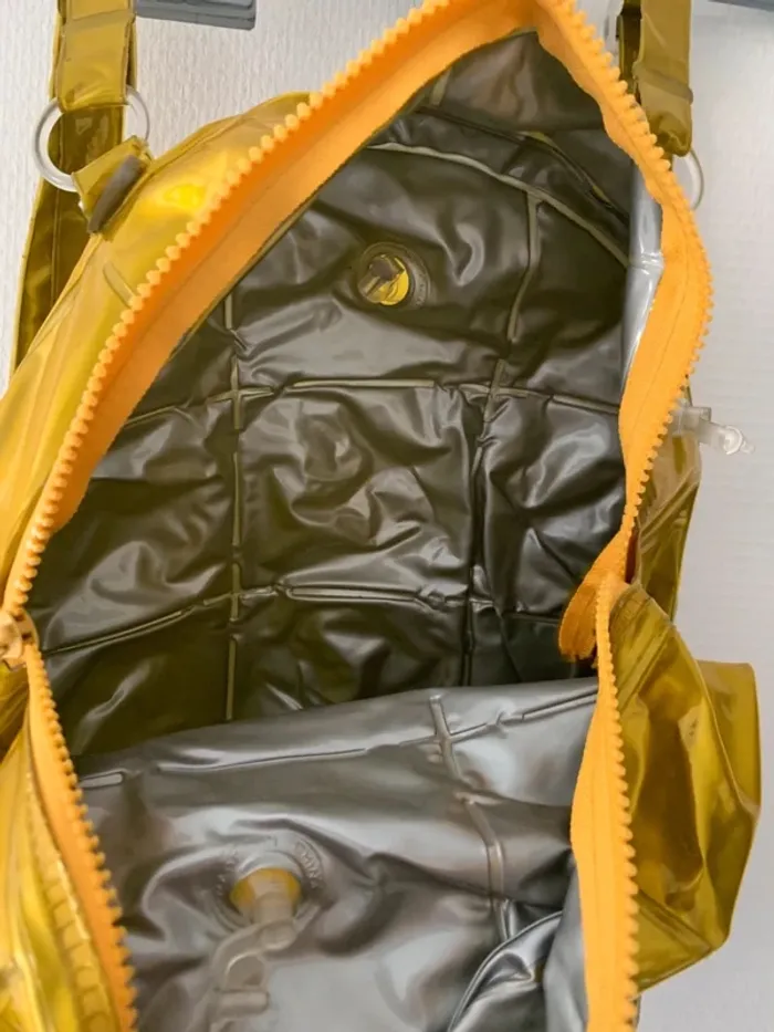 Sac à dos imperméable jaune gonflable - photo numéro 3