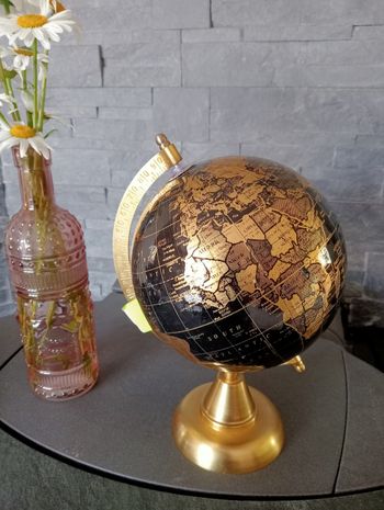 Globe
