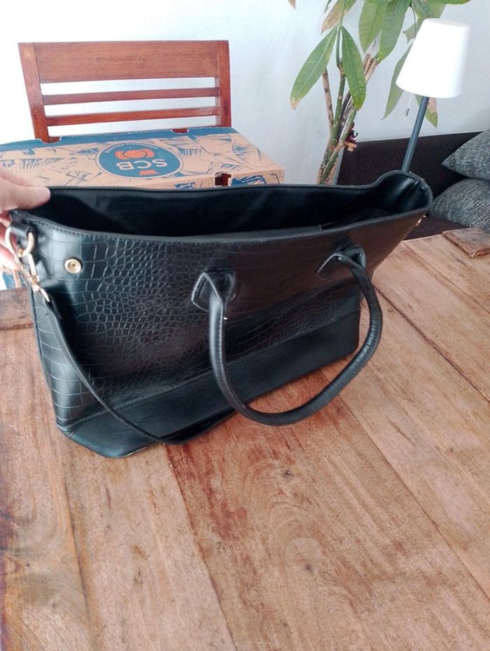 Grand sac à main noir en similicuir - photo numéro 4
