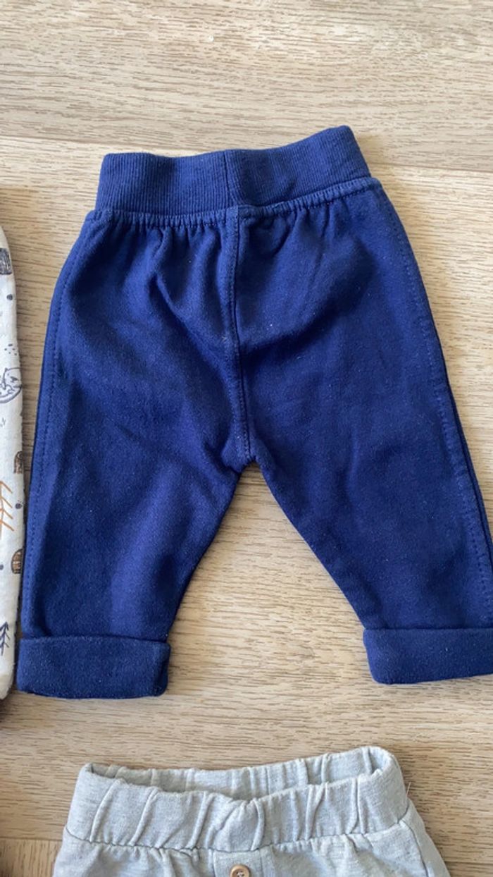 Joggings neufs - photo numéro 5