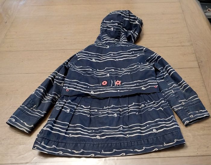Veste légère fille 4ans en bon état - photo numéro 2