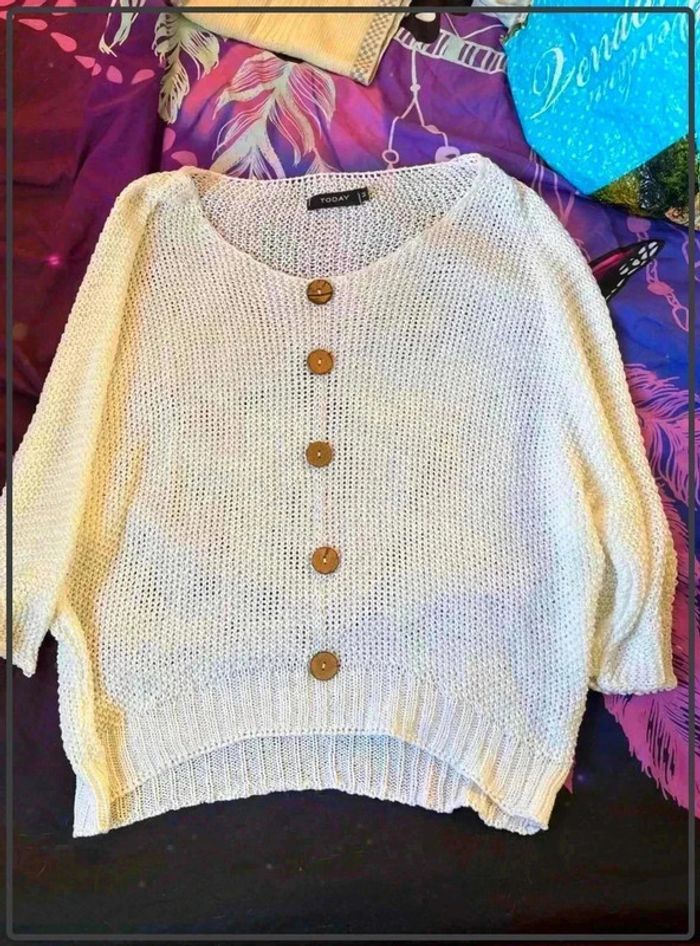 Pull en maille transparent taille 38 marque today - photo numéro 3