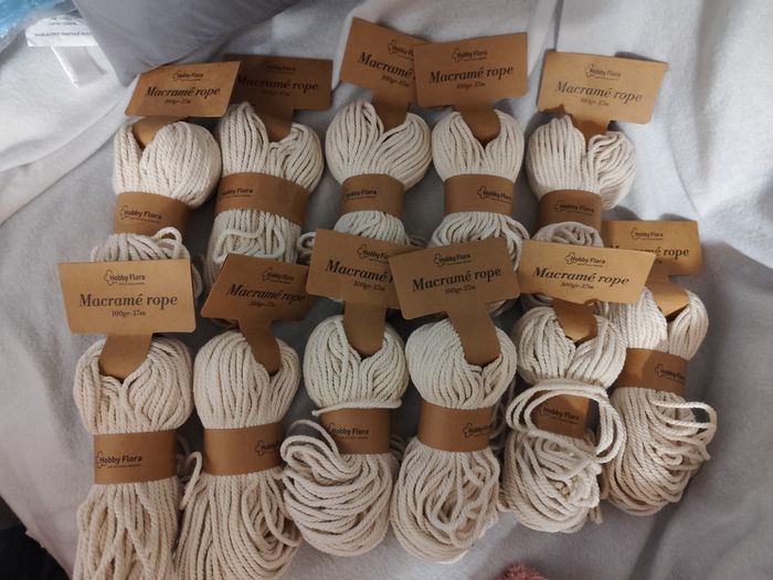 Lot 11 bobine de fils macramé