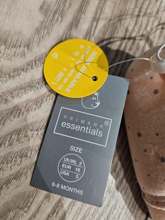 Chausson neuf taille 18 - photo numéro 2