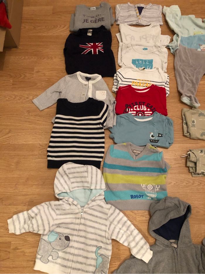 Lot vêtements bébé 9 mois - photo numéro 3