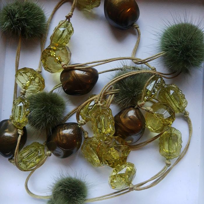 Très Long sautoir vert fantaisie vintage pompons fourrure - photo numéro 4