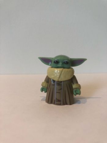 Figurine type lego Jedi Yoda baby Star Wars