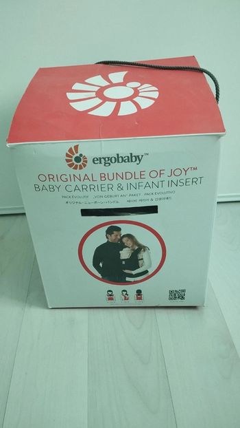 Porte bébé ergo baby + insert bébé