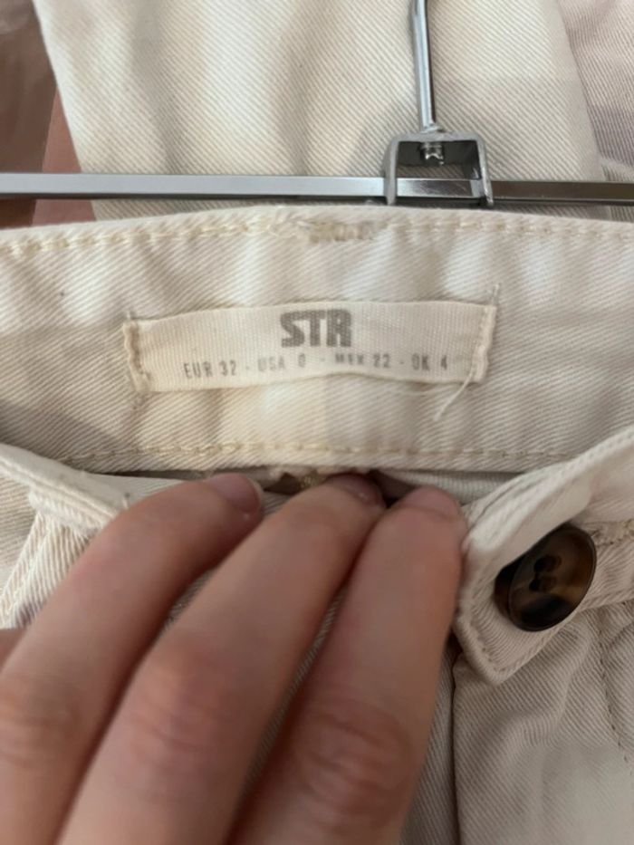 Pantalon Stradivarius taille 32 - photo numéro 3