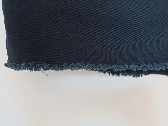 Short en jean noir - photo numéro 3