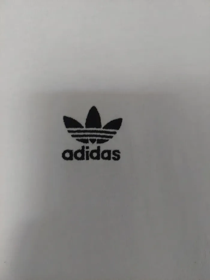 T-shirt Adidas blanc logo noir – Taille XL – 100% coton - photo numéro 2