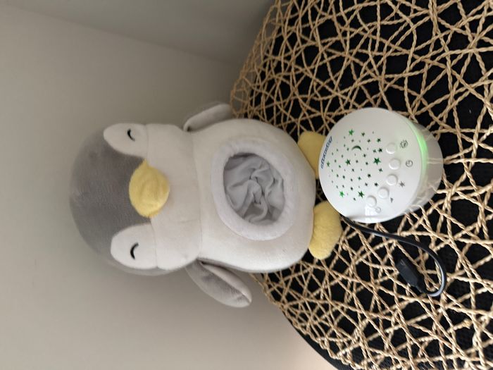 Lumidou musical. Fait de la lumière et des étoiles sur le plafond. Rechargeable USB. - photo numéro 4