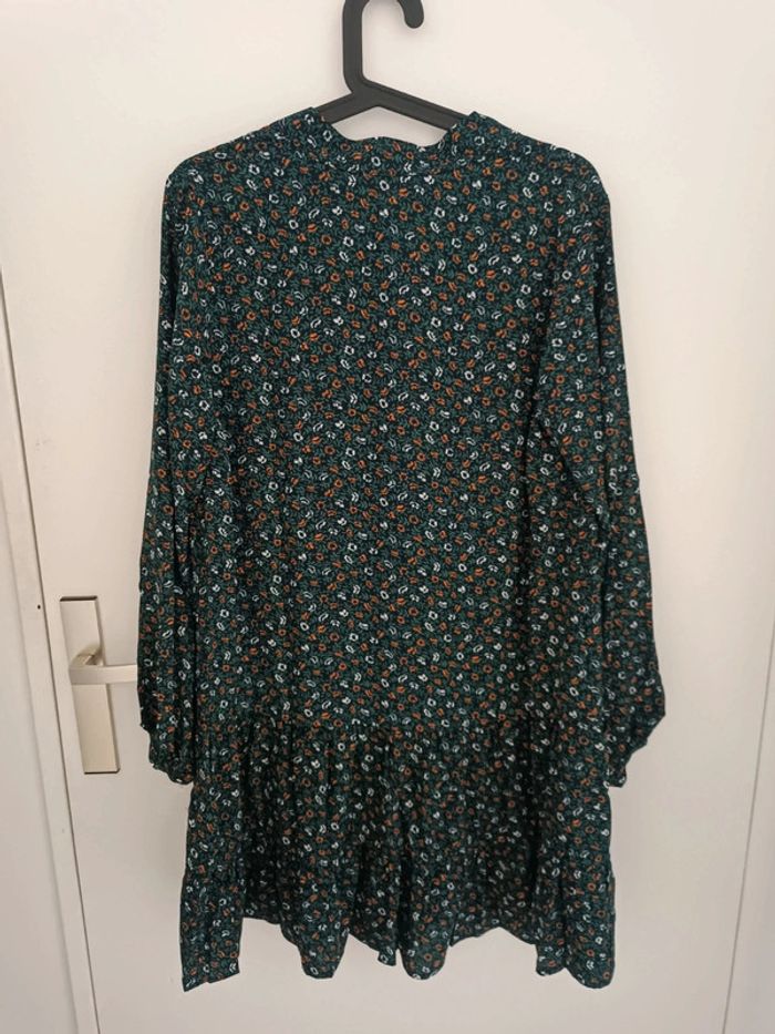 Robe motif fleurs col V lavallière Taille MMolly Bracken Neuf avec étiquette - photo numéro 4