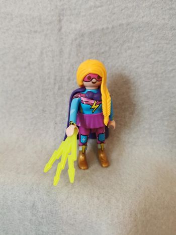 Playmobil super heroine