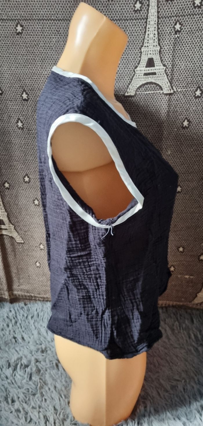 Haut noir effet crépon taille M - photo numéro 3
