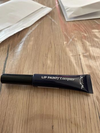 Rouge à lèvres bleu marine n° 181
