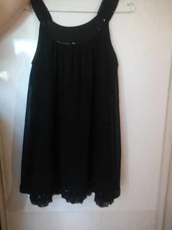 Robe noire à paillettes