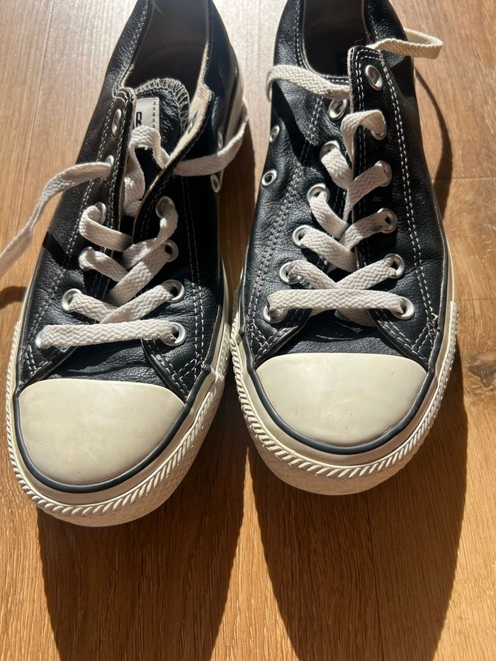 Converses noir et blanche all star taille 40 - photo numéro 6